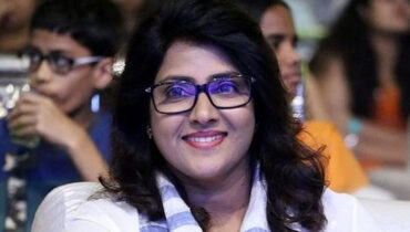 ജയിലര് കണ്ട് കയ്യടിച്ചു, വിസിലടിച്ചു: ഞാന് രജിനി സാറിന്റെ വലിയ ആരാധികയെന്ന് വാണി വിശ്വനാഥ്