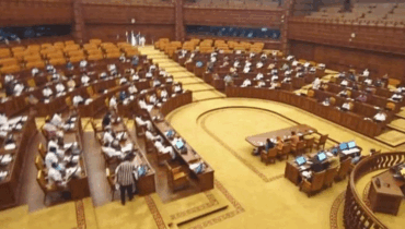 മന്ത്രിസഭ പുനഃസംഘടനാ തീരുമാനം; മന്ത്രിയാകാന് പിടിവലിയുമായി മുന്നണികള്