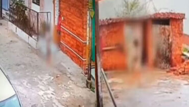 ‘രണ്ടാം വയസ്സില് അമ്മ ഉപേക്ഷിച്ചു, പിതാവ് മാനസികാസ്വാസ്ഥ്യമുള്ളയാള്, ആശ്രയമായിരുന്ന മുത്തശ്ശിയും മരിച്ചു’; ക്രൂര പീഡനത്തിനിരയായ പെണ്കുട്ടിയുടേത് കരളലിയിക്കുന്ന ജീവിതം