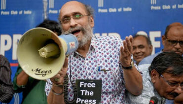 ന്യൂസ്‌ ക്ലിക്കിലെ റെയ്ഡും മാധ്യമപ്രവർത്തകരുടെ അറസ്റ്റും ആസൂത്രിതം: പരഞ്ജോയ് ഗുഹ തക്കൂർത്ത