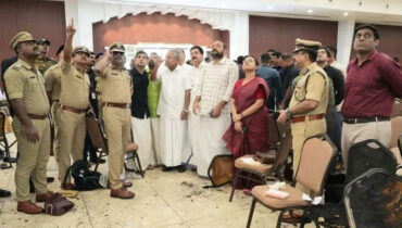 മുഖ്യമന്ത്രി പിണറായി വിജയൻ കളമശ്ശേരിയില്; സ്ഫോടനത്തില് പരുക്കേറ്റ് ചികിത്സയിലുള്ളവരെ സന്ദര്ശിച്ചു