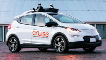 തുടര്‍ച്ചയായ അപകടങ്ങള്‍; കാലിഫോര്‍ണിയയില്‍ സെല്‍ഫ്-ഡ്രൈവിംഗ് കാറുകളുടെ പരീക്ഷണം നിര്‍ത്തി വെച്ചു