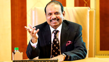 കേരളത്തില് ഒരു സംരംഭം തുടങ്ങാന് പോയാല് നൂറു കേസുകളായിരിക്കുമെന്ന് എംഎ യൂസഫലി