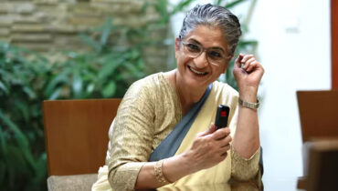 ഭര്‍ത്താവ് മരിച്ച് 18 ദിവസം തികയും മുമ്പേ കാന്‍സര്‍ രോഗികളെ സഹായിക്കാന്‍ ഇറങ്ങിയ വിജി വെങ്കിടേഷ്