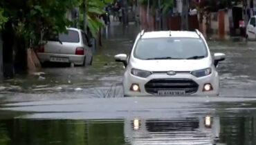 കനത്ത മഴ: തമിഴ്നാട്ടിൽ സ്കൂളുകൾ അടച്ചു, ജാഗ്രതാ നിർദേശം; കേരളത്തിലും മഴ തുടരുന്നു, പത്തനംതിട്ടയിൽ റെഡ് അലർട്ട്