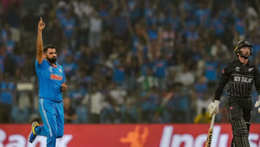 ‘രാജ്യദ്രോഹി’ എന്നു വിളിച്ചവർക്ക് ചരിത്രം കുറിച്ച് ഷമിയുടെ മറുപടി; ഈ പ്രകടനം തലമുറകൾ നെഞ്ചേറ്റുമെന്ന് പ്രധാനമന്ത്രി