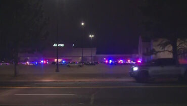 കൊളറാഡോ മാളിൽ വെടിവെപ്പ്‌: ഒരാൾ മരിച്ചു, 2 പേരുടെ നില ഗുരുതരം