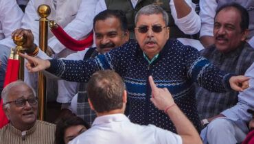 മിമിക്രി ഒരു കലയാണ്, പണ്ട് മോദിയും ഇത് കാണിച്ചിട്ടുണ്ട്; വിവാദം തണുപ്പിക്കാന് പ്രതിപക്ഷം