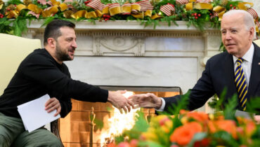 സെലെന്‍സ്‌കിയുടെ സന്ദര്‍ശനത്തിന് ദിവസങ്ങള്‍ക്ക് ശേഷം, ഉക്രൈന് ഉടന്‍ സഹായം നല്‍കില്ലെന്ന് യു.എസ്