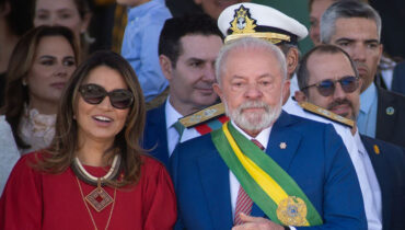 ഹാക്ക് ചെയ്ത എക്സ് അക്കൗണ്ടിനെ ചൊല്ലി ബ്രസീല്‍ പ്രധാനമന്ത്രിയുടെ ഭാര്യ എലോണ്‍ മസ്‌കുമായി കട്ടക്കലിപ്പില്‍