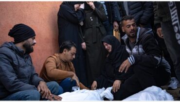 ഗാസ വീണ്ടും മരണത്താഴ്വര: ഗാസയിൽ  അവർക്കു പോകാനിടമില്ല