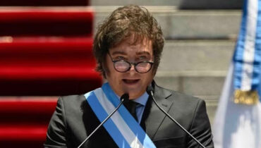 അര്‍ജന്റീനയുടെ പ്രസിഡന്റായി ഹാവിയര്‍ മിലി സത്യപ്രതിജ്ഞ ചെയ്തു