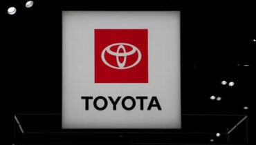 എയര്‍ബാഗ് വര്‍ക്ക് ചെയ്യുന്നില്ല; ടൊയോട്ടയുടെ 1.12 ദശലക്ഷം വാഹനങ്ങള്‍ തിരിച്ചുവിളിക്കുമെന്ന് കമ്പനി