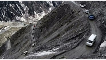 കശ്മീരിലെ സോജിലപാസിൽ വാഹനാപകടത്തിൽ 4 മലയാളികൾ അടക്കം 5 പേർ മരിച്ചു