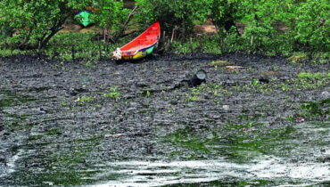 മണിപ്പൂരിലെ പവര്‍ സ്റ്റേഷനില്‍ വന്‍ ഇന്ധന ചോര്‍ച്ച, ഇന്ധനം ഒഴുകിയെത്തുന്നത് ഇംഫാല്‍ താഴ്വരയിലെ നദികളിലേക്ക്