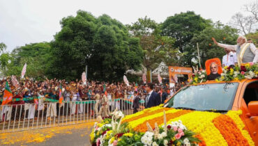 മോദിയുടെ ഉറപ്പിനെപ്പറ്റിയാണ് രാജ്യം ഇന്ന് ചര്‍ച്ച ചെയ്യുന്നതെന്ന് മോദി; ഇടത്-വലത് മുന്നണികൾക്ക് വിമർശനം