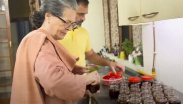 സ്നേഹത്തിൽ ചാലിച്ച ഓറഞ്ച് മർമലെയ്ഡ് തയാറാക്കി രാഹുലും സോണിയയും: ഇത്തവണത്തെ ന്യൂ ഇയർ ആഘോഷം വ്യത്യസ്തം