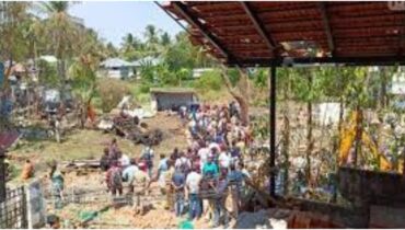 തൃപ്പൂണിത്തുറ സ്ഫോടനം: ജാമ്യമില്ല വകുപ്പ് പ്രകാരം കേസ്, ദേവസ്വം പ്രസിഡന്‍റും കരാറുകാരനുമടക്കം 4 പ്രതികൾ അറസ്റ്റിൽ