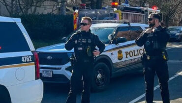 ഇസ്രയേല്‍ അധിനിവേശത്തില്‍ പ്രതിഷേധം:  വാഷിങ്ടണിലെ ഇസ്രയേല്‍ എംബസിക്ക് മുന്നിൽ അമേരിക്കന്‍ വ്യോമസേന ഉദ്യോഗസ്ഥൻ സ്വയം തീകൊളുത്തി