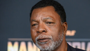 അമേരിക്കൻ നടനും സംവിധായകനുമായ കാൾ വെതേഴ്സ് അന്തരിച്ചു