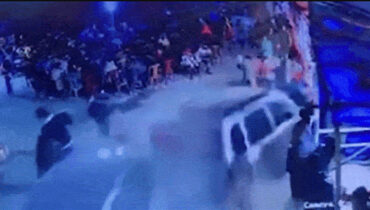 പാല്‍ ടാങ്കര്‍ ആളുകള്‍ക്കിടയിലേക്ക് പാഞ്ഞുകയറി : മൂന്ന് മരണം, 20 പേര്‍ക്ക് പരിക്ക്, അപകടം ഒരു മേളയ്ക്കിടെ