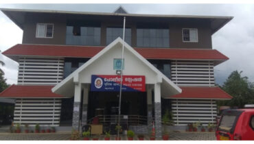 ആലത്തൂരിൽ പൊലീസ് സ്റ്റേഷനിലെത്തി തീ കൊളുത്തി യുവാവിന്റെ ആത്മഹത്യാ ശ്രമം