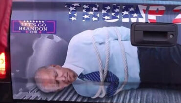 കൈയും കാലും കെട്ടിയിരിക്കുന്ന ബൈഡൻ്റെ ചിത്രം പങ്കുവച്ച് ട്രംപ്; വിമർശനവുമായി ബൈഡൻ അനുകൂലികൾ