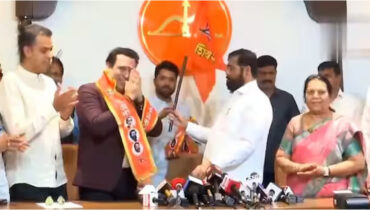 14 വർഷത്തെ ഇടവേളക്ക് ശേഷം ഗോവിന്ദ രാഷ്ട്രീയത്തിലേക്ക് മടങ്ങുന്നു, ഇത്തവണ ഷിൻഡെ വിഭാഗം സ്ഥാനാർഥിയാകും