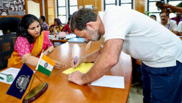 രാഹുൽ ഗാന്ധിക്ക് 20 കോടിയുടെ ആസ്തി; കയ്യിൽ 55000 രൂപ, ബാങ്കിൽ 26 ലക്ഷം