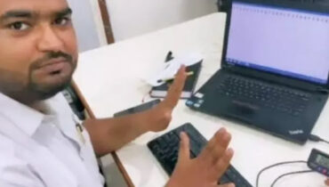 മൂന്നു സെക്കൻഡിനുള്ളിൽ ഇംഗ്ലീഷ് അക്ഷരമാല തിരിച്ചെഴുതി ഗിന്നസ് റെക്കോഡ് നേടി ഹൈദരാബാദ് സ്വദേശി