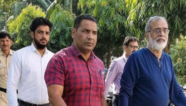 ന്യൂസ് ക്ലിക്ക് സ്ഥാപകനെ അടിയന്തരമായി വിട്ടയക്കണമെന്ന് സുപ്രീംകോടതി; പ്രബീര് പുരകായസ്തയുടെ അറസ്റ്റ് നിയമവിരുദ്ധം, സ്വാഭാവിക നീതിയുടെ ലംഘനം