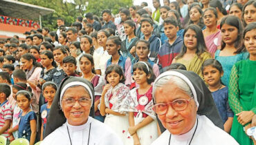 ഇരട്ടി സന്തോഷം പകർന്ന് ഇരട്ടസംഗമം; കോതനല്ലൂർ പള്ളിയിലെ കന്തീശങ്ങളുടെ തിരുനാൾ ആഘോഷമായി