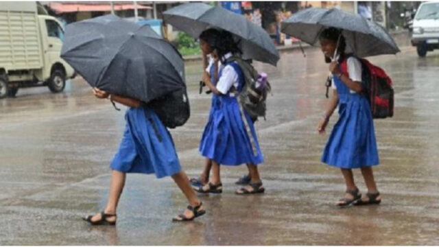 അതിതീവ്ര മഴ: വയനാട്, കോഴിക്കോട്, മലപ്പുറം ജില്ലകളിലെ വിദ്യാഭ്യാസ സ്ഥാപനങ്ങൾക്ക് നാളെ അവധി; റെഡ് അലർട്ട് തുടരുന്നു