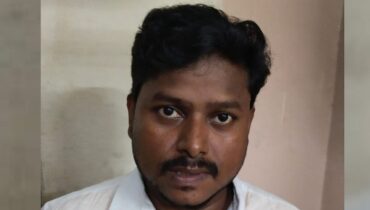 കെഎസ്ആർടിസി ബസിൽ വിദ്യാർഥിനിയോട് മോശം പെരുമാറ്റം, കടന്നുപിടിച്ചു; സർക്കാർ ജീവനക്കാരന് അറസ്റ്റില്