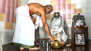 ജെഡി വാന്‍സ് അമേരിക്കന്‍ വൈസ് പ്രസിഡന്റാകാന്‍ ആന്ധ്രയിലെ ക്ഷേത്രത്തില്‍ പ്രത്യേക പ്രാര്‍ത്ഥന