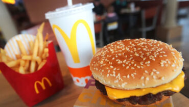 മക്ഡൊണാള്‍ഡ്സ് ഭക്ഷ്യ വിഷബാധ: ഇതുവരെ 75 പേര്‍ക്ക് ഇ കോളി സ്ഥിരീകരിച്ചു