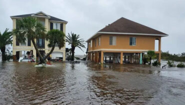 മില്‍ട്ടണ്‍ ചുഴലിക്കാറ്റ് ശക്തിപ്രാപിച്ചു; 2017 ന് ശേഷമുള്ള ഏറ്റവും വലിയ ഒഴിപ്പിക്കലിന് ഫ്‌ളോറിഡ