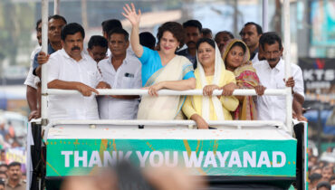 ”രാഹുല്‍ ഗാന്ധിയുടെ ഏറ്റവും പ്രതിസന്ധിഘട്ടത്തില്‍ അദ്ദേഹത്തെ ചേര്‍ത്തു പിടിച്ചത് വയനാട്ടിലെ ജനങ്ങളാണ്”- വണ്ടൂരില്‍ പ്രിയങ്കരിയായി പ്രിയങ്ക