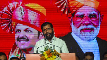 വിവാദത്തിന് തിരികൊളുത്തി ഷിന്ഡെയുടെ സത്യപ്രതിജ്ഞ, അസാധുവാക്കണമെന്ന് പ്രതിപക്ഷം