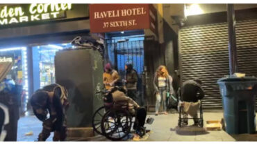 ‘അമേരിക്കൻ നഗരങ്ങളിൽ സോംബികളെപ്പോലെ അലയുന്ന മനുഷ്യർ’! വീഡിയോ പങ്കുവെച്ച് ഇന്ത്യൻ യൂട്യൂബർ