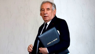 ട്രംപ് വരുന്നതോടെ അമേരിക്ക ആധിപത്യം പുലര്‍ത്തും, ട്രംപിന്റെ നയങ്ങള്‍ എതിര്‍ത്തില്ലെങ്കില്‍ യൂറോപ്പ് തകര്‍ക്കപ്പെടും; മുന്നറിയിപ്പുമായി ഫ്രഞ്ച് പ്രധാനമന്ത്രി