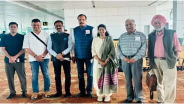 മോസ്കോയിലേക്കുള്ള വ്യോമപാതയിൽ യുക്രൈൻ ആക്രമണം, ഇന്ത്യൻ എംപിമാരുടെ സംഘം യാത്ര ചെയ്ത വിമാനത്തിന്റെ ലാൻഡിംഗ് വൈകി