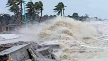 ശക്തമായ കാലവർഷം; കടൽക്ഷോഭം രൂക്ഷം