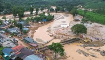 വയനാട് മുണ്ടക്കൈയിൽ വീണ്ടും ഉരുൾപൊട്ടലും ശക്തമായ മലവെള്ളപ്പാച്ചിലും