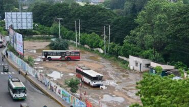 ആന്ധ്രയിൽ 400 കോടി വിലമതിക്കുന്ന ബസ് സ്റ്റാന്ഡ് ഭൂമി ലുലു മാളിന്?പ്രക്ഷോഭവുമായി സിപിഐഎം
