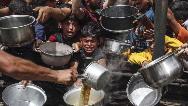 ഗാസ വീണ്ടും പട്ടിണിയിലേക്ക്; ഫണ്ട് പ്രതിസന്ധിയിൽ ഭക്ഷ്യസഹായം വെട്ടിക്കുറച്ച് യു.എൻ ഏജൻസി, അഞ്ച് ലക്ഷത്തോളം പേർക്ക് ഇനി ഭക്ഷണമില്ല