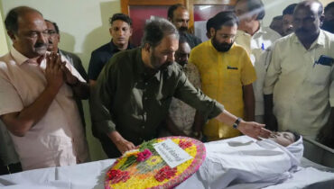 പ്രധാനാധ്യാപികയെ സസ്‌പെന്‍ഡ് ചെയ്യണമെന്ന് മാനേജ്‌മെന്റിനോടു നിര്‍ദേശിച്ച് വിദ്യാഭ്യാസമന്ത്രി വി. ശിവന്‍കുട്ടി