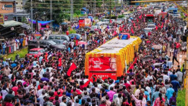 പൊന്നോമന പുത്രന്‍ ആലപ്പുഴയുടെ മാറില്‍; കണ്ണ് നിറഞ്ഞ് തെരുവോരങ്ങള്‍, വിപ്ലസൂര്യനെ ഏറ്റുവാങ്ങാനൊരുങ്ങി വലിയ ചുടുകാട്