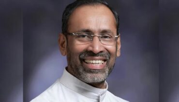 കിഡ്നി ഫെഡറേഷൻ ഓഫ് ഇന്ത്യ ചെയർമാൻ കൂടിയായ ഫാ. ഡേവിസ് ചിറമേൽ അമേരിക്ക സന്ദർശിക്കുന്നു