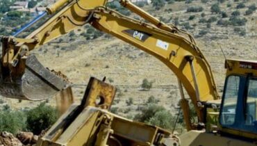 ധൈര്യമുണ്ടോ? ഗാസയിലെ മനുഷ്യര്‍ കെട്ടിപ്പടുത്തതെല്ലാം പൊളിച്ചെടുക്കുന്നതിന് ലക്ഷക്കണക്കിന് ശമ്പളവും വാങ്ങി പകയുംപോക്കി ആത്മ സംതൃപ്തി നേടാം – ഇസ്രയേല്‍ ബുള്‍ഡോസര്‍ ഓപ്പറേറ്റര്‍മാര്‍